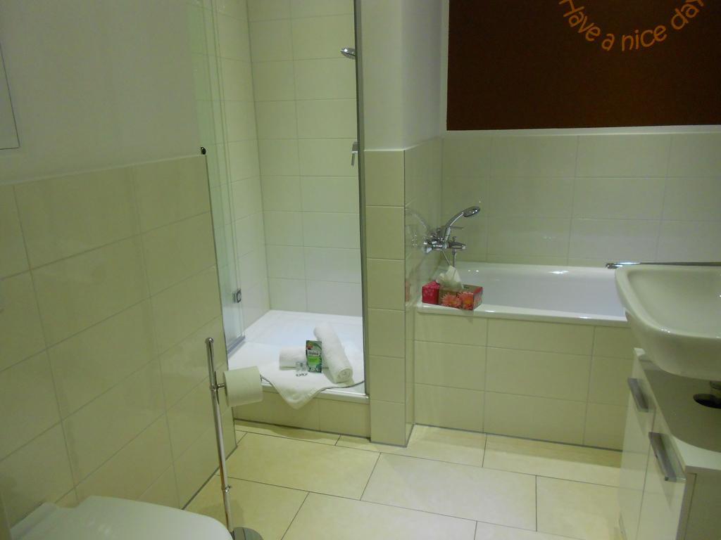 Mein Appartement Huerth Koeln חדר תמונה